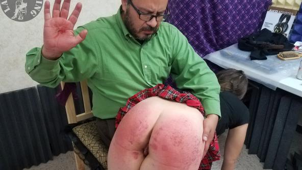 1400 hand spankings to Schoolgirl Daniella