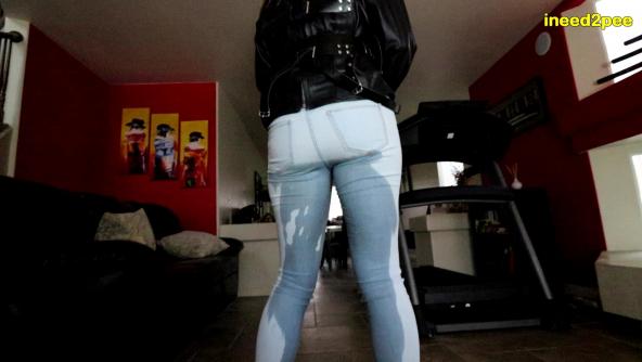 Desperate to pee Vika vs Straitjacket jeans wetting