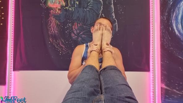 David S Hot Tub Foot Worship 4K POV