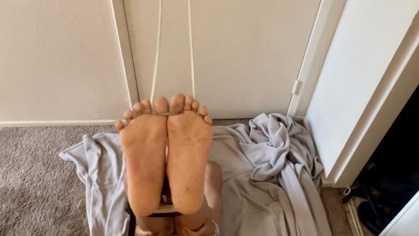 Peach Sneakers No Socks Falaka To Stinky Soles