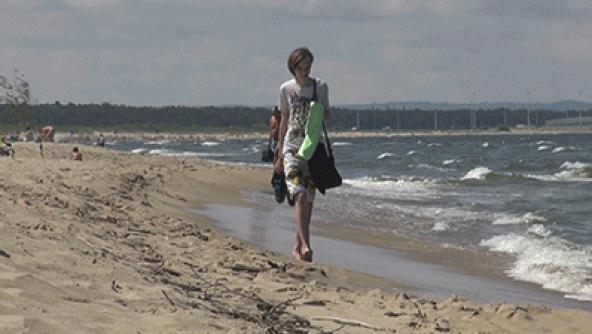 Ben To long at the beach